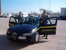 Contraffazione: Gdf sequestra 9000 paia scarpe Porto Gioia Tauro