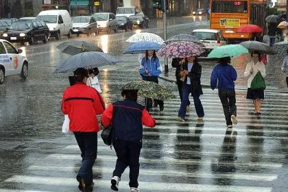 Meteo Liguria, brusco calo temperature. In arrivo pioggia e neve