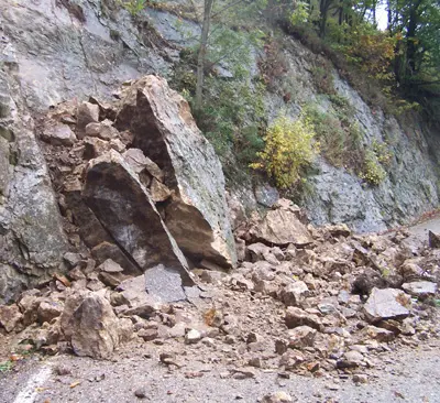 Maltempo: i fiumi ritornano negli argini, ma ora in Emilia è emergenza frane