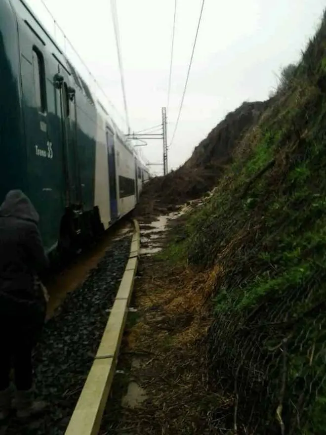Viterbo: deraglia un treno a causa del maltempo