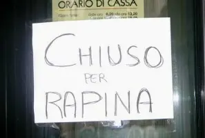 Chieti, rapina in banca: bottino da 200mila euro