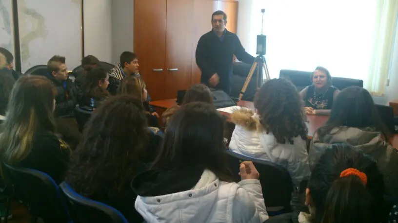 Educazione ambientale: gli studenti  del "Don Milani" di Catanzaro in visita all'Arpacal