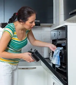 Il lavoro delle casalinghe vale 7mila Euro al mese