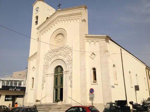 Picchiavano sacerdoti per ricevere denaro. Arrestati due fratelli