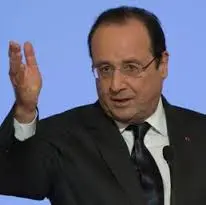 Dopo il ricovero in ospedale della compagna, il presidente Hollande va a farle visita