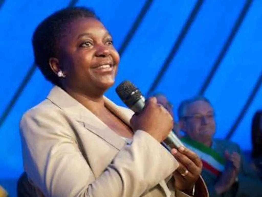 La Lega attacca la Kyenge: "La Padania" pubblica appuntamenti del ministro. Pd: «È intimidazione»