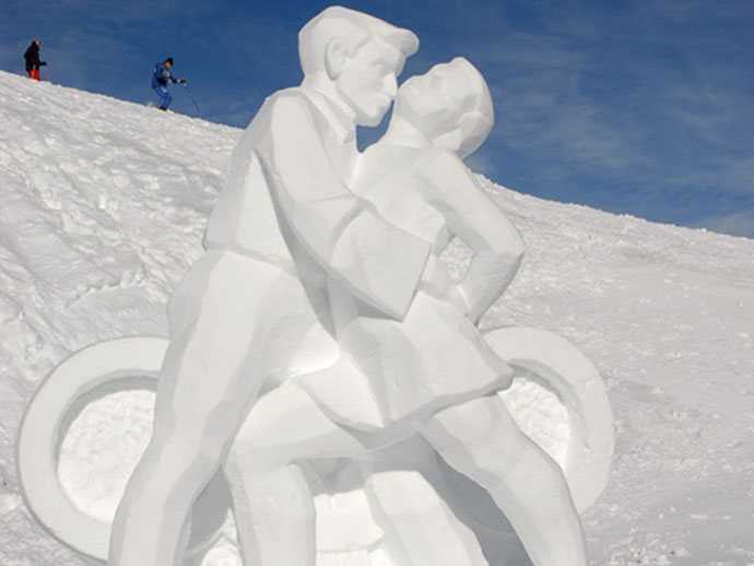 Olympic Ice Games 2014 - V Festival internazionale delle Sculture di neve sul Klausberg
