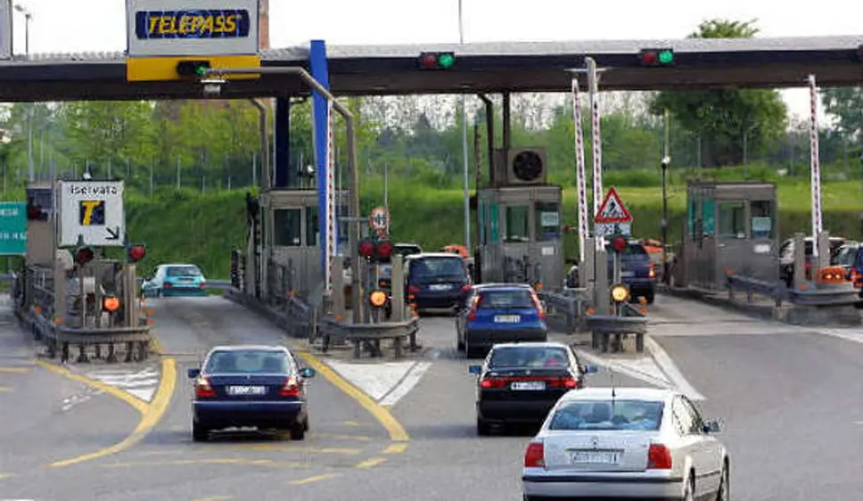 Lega Nord, Presidio sulla A7 per protestare contro rincaro pedaggi autostradali