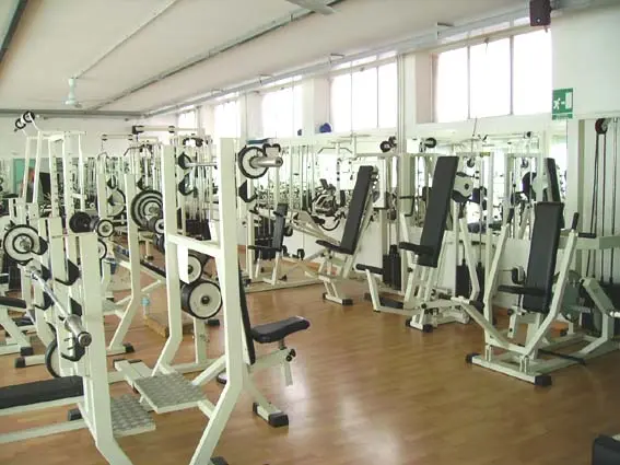 Giovane 28enne muore in palestra il giorno del suo compleanno