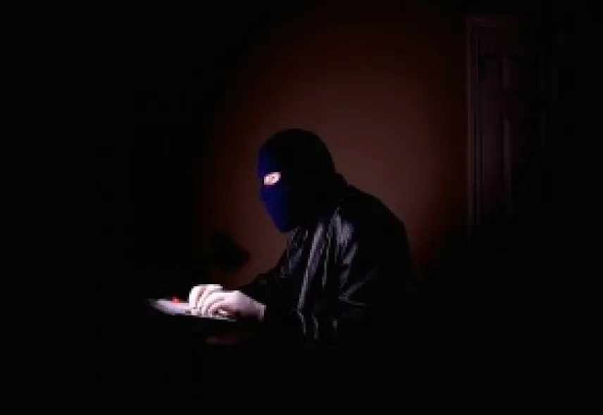 Attacco hacker sul sito web di Pescara: Alibabà il nuovo nome delle cartelle