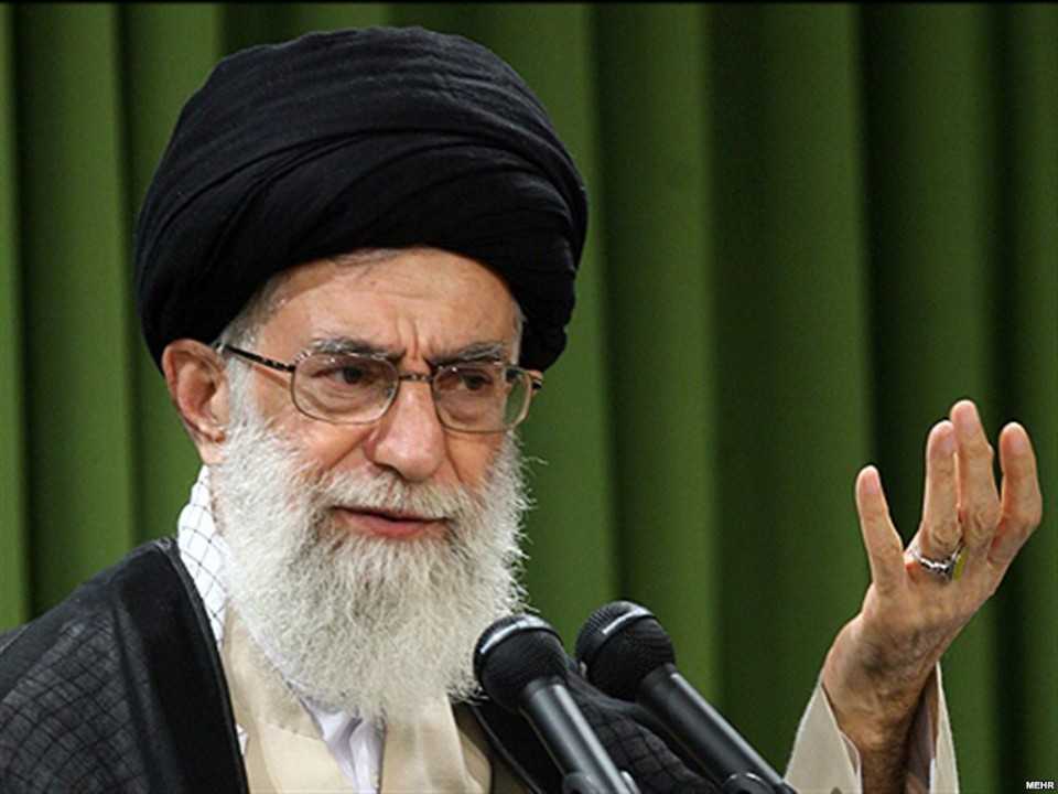 Iran, chat online: arriva il divieto di Khamenei