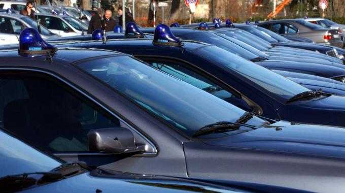Lombardia, "Auto blu": tagli del 10% in un anno