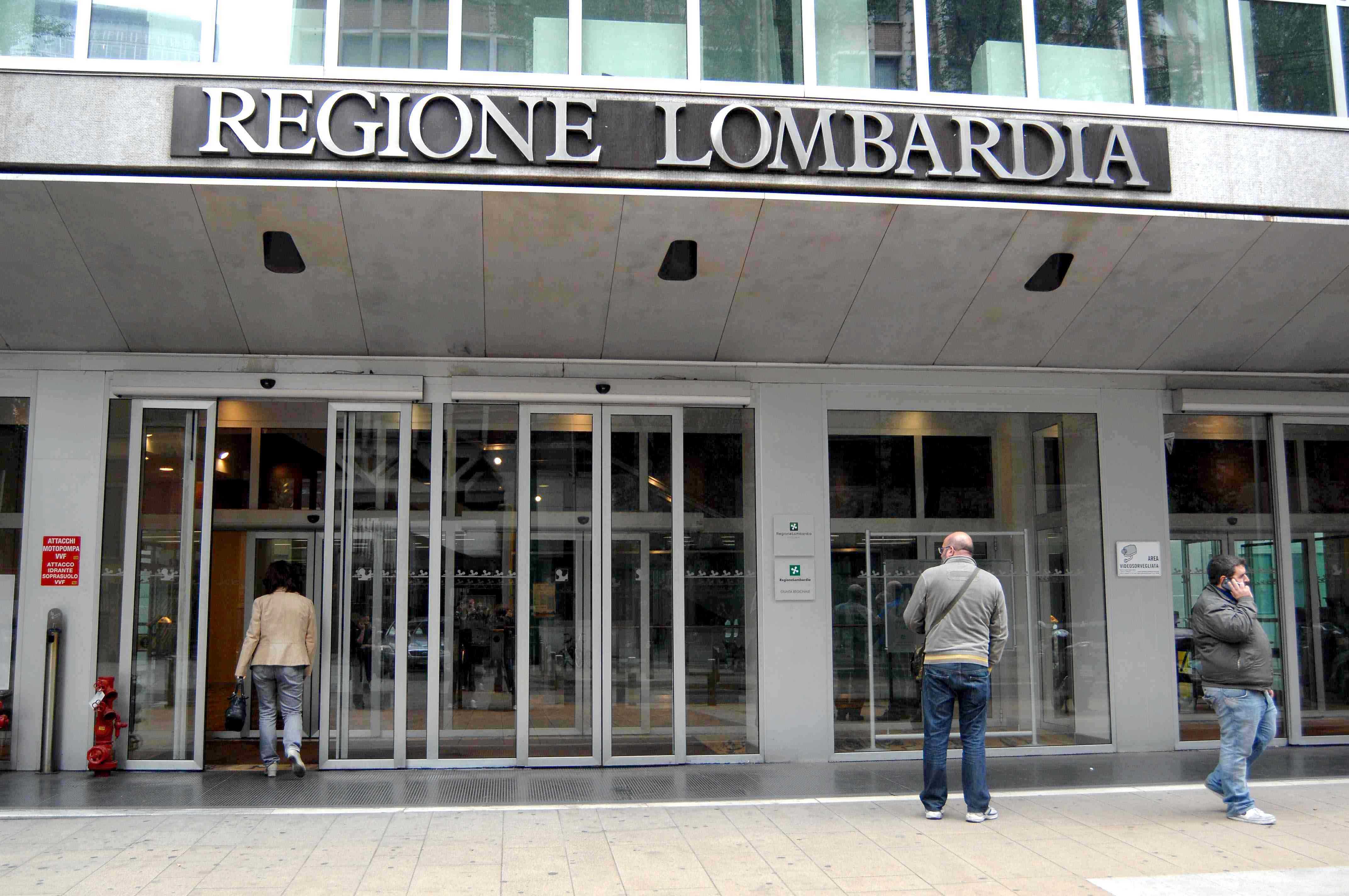 Lombardia, Pirellone: «Meno burocrazia sul commercio d'armi». Una mozione firmata dal centrodestra