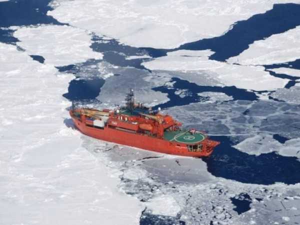 Antartide: si incaglia la rompighiaccio cinese che ha soccorso la nave russa