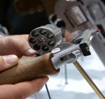 Sicilia: Messina, il rione Giostra e il "far west" di Capodanno