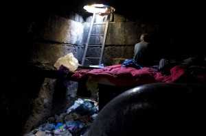 Globalizzazione. I bambini senza tetto di Bucarest dimenticati dall’Europa trovano riparo sottoterra