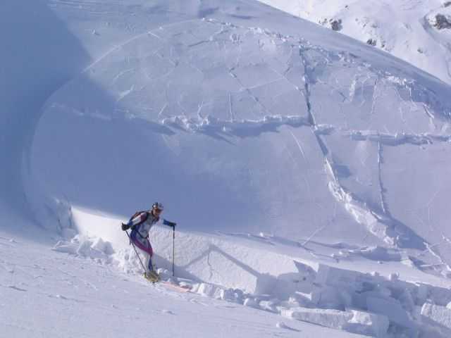 Bardonecchia: valanga travolge giovane sciatore