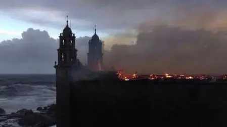 Maltempo Europa, un fulmine distrugge il santuario di Muxia, simbolo del cammino di Santiago