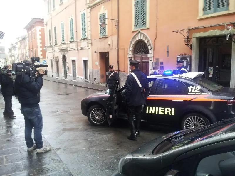 Massa Carrara: duplice omicidio nella notte, fermato un 23enne