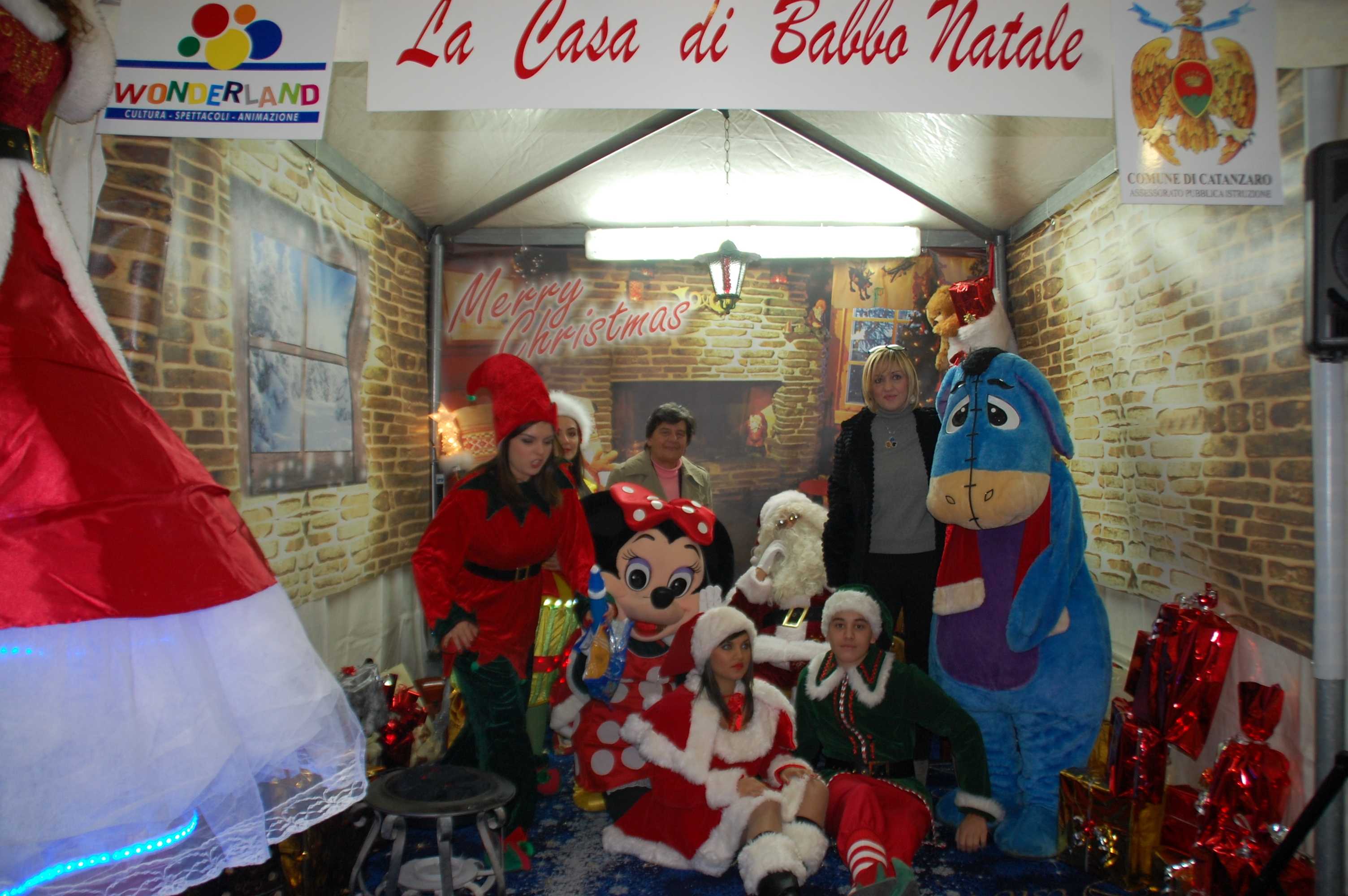 Stefania Lo Giudice entusiasta per la riuscita della  manifestazione "La casa di Babbo Natale"