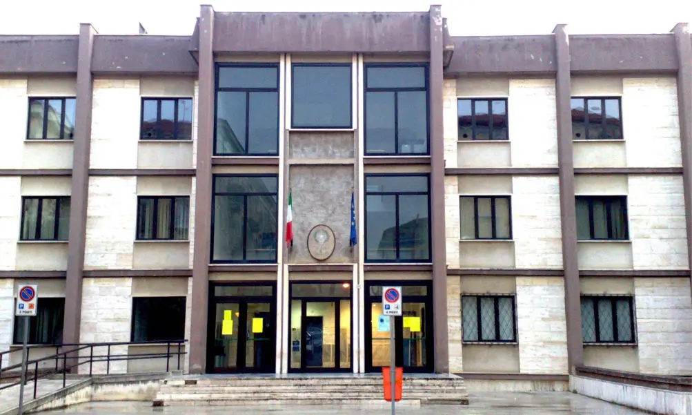 Corteo Lanciano in difesa del Tribunale: lungo le strade sindaci, studenti, sindacati e avvocati