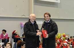 L'Iplom dona un defibrillatore al Palazzetto dello Sport di Busalla