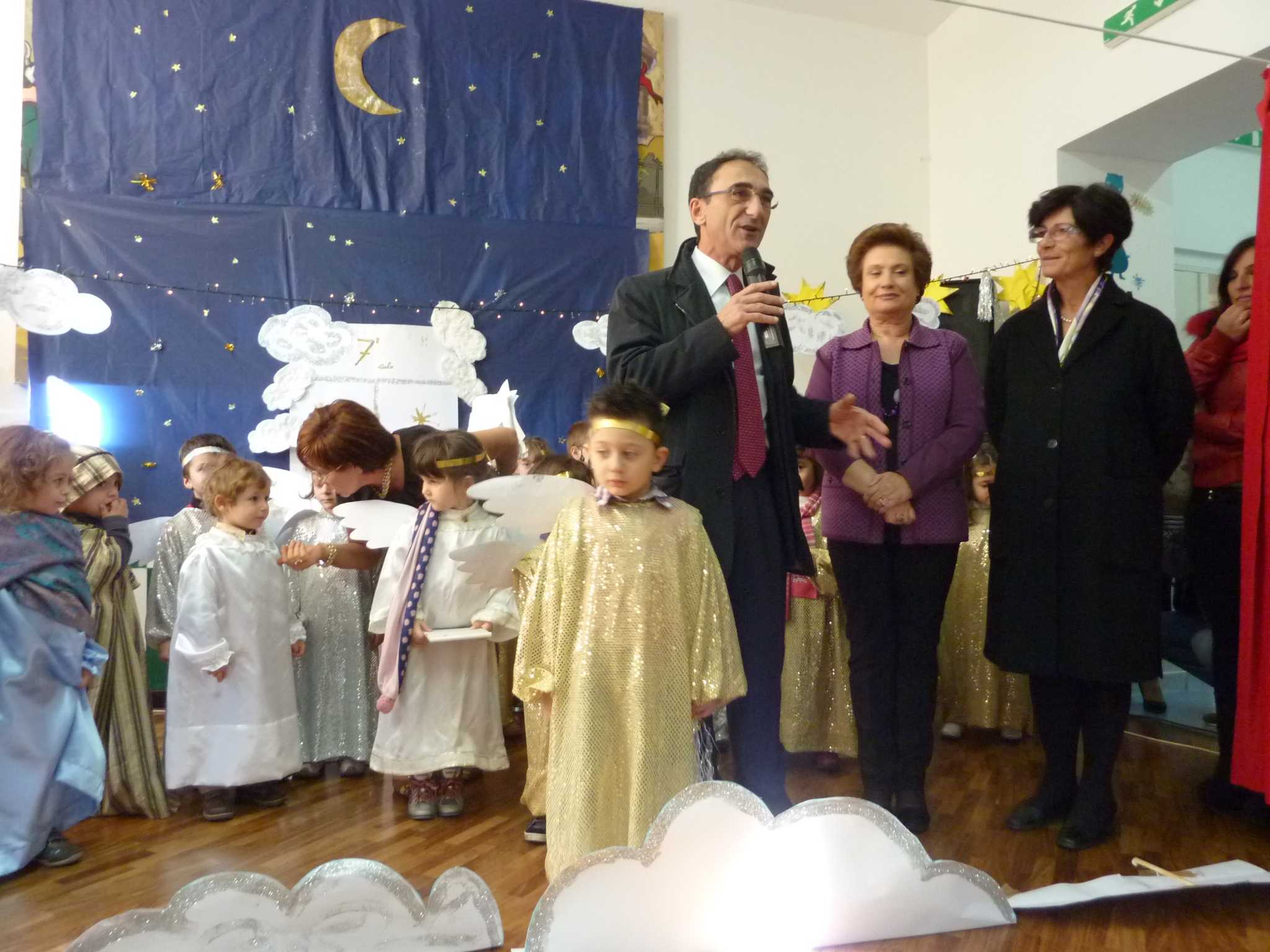 Abramo e Salerno presenti alla recita natalizia dell'asilo comunale "Guglielmo Pepe"