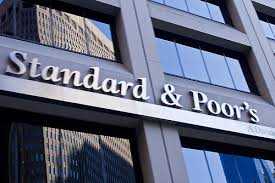 Standard & Poor's: «C'è sempre meno coesione tra i Paesi membri». Ue perde la tripla A