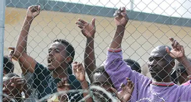 Cara di Mineo: ancora proteste da parte dei migranti, ancora blocchi sulla Catania-Gela