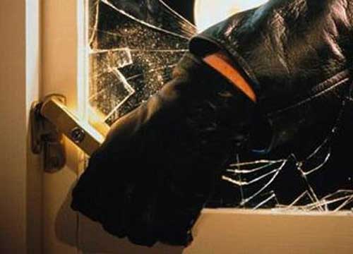 Boom di rapine a Genova: quattro colpi in via M.Polo e due in via Miramare