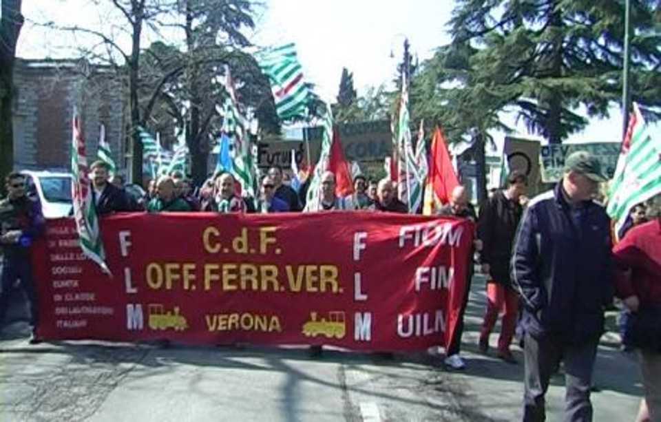 Operai delle Officine Ferroviarie Veronesi, sit-in per impedire la chiusura dell'azienda