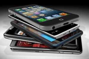 Pescara, sette arresti per truffa di smartphone e tablet: 180 identità rubate