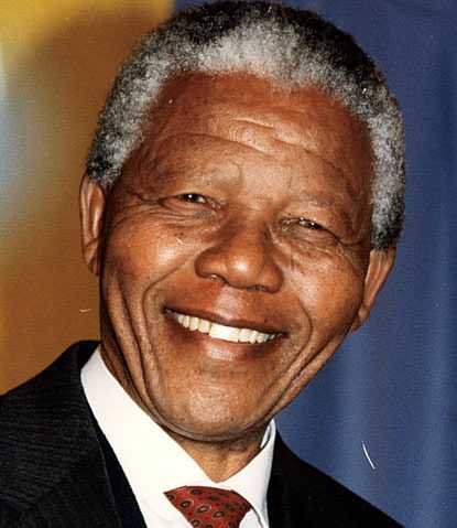L'ultimo saluto all'eroe sudafricano. I funerali si svolgeranno nel suo villaggio natale