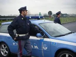 Ravenna: madre e figlio trovati morti in un'auto