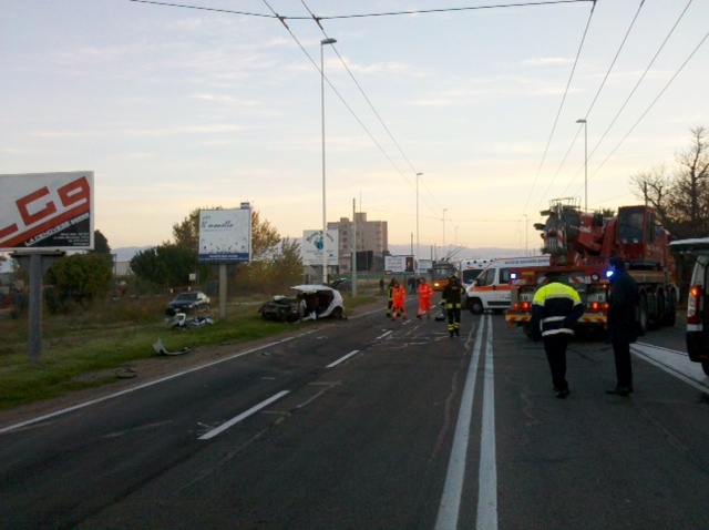 Cagliari, scontro frontale in viale Marconi: due morti e un ferito
