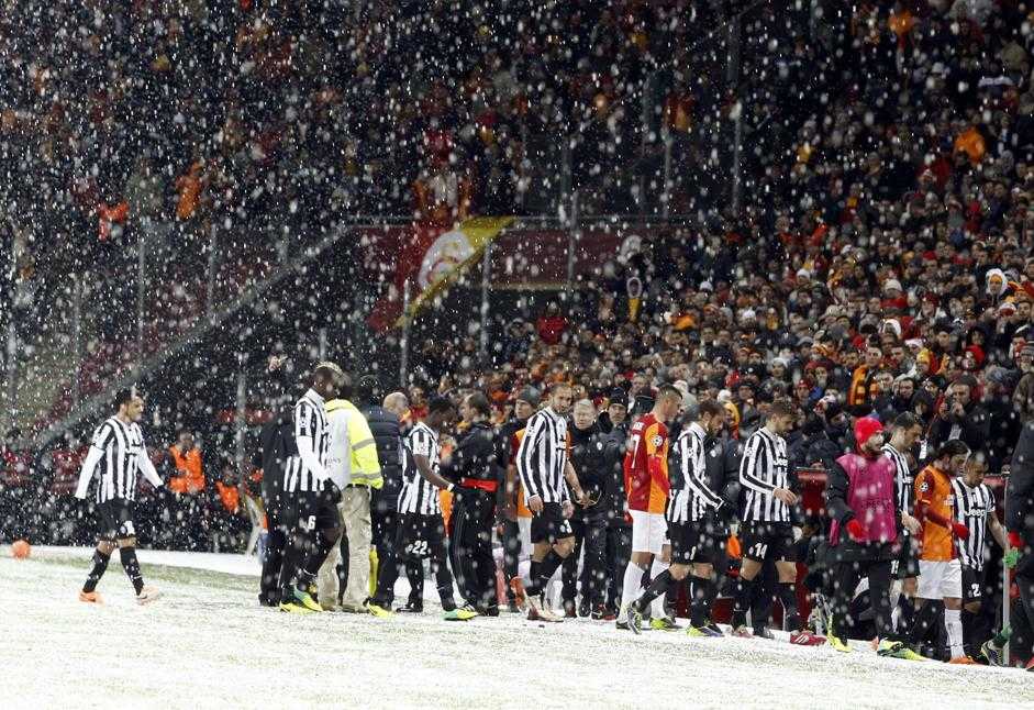 Champions League: nell'Inferno di Istanbul vince la neve. Rinviata Galatasaray-Juventus