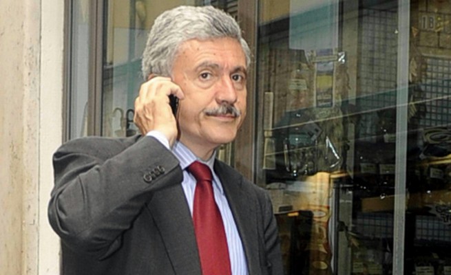 D'Alema risponde all'elezione di Renzi come segretario
