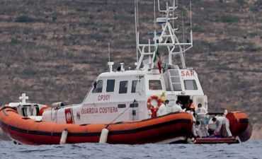 Operazione Mare Nostrum: oltre 1000 persone salvate al largo di Lampedusa