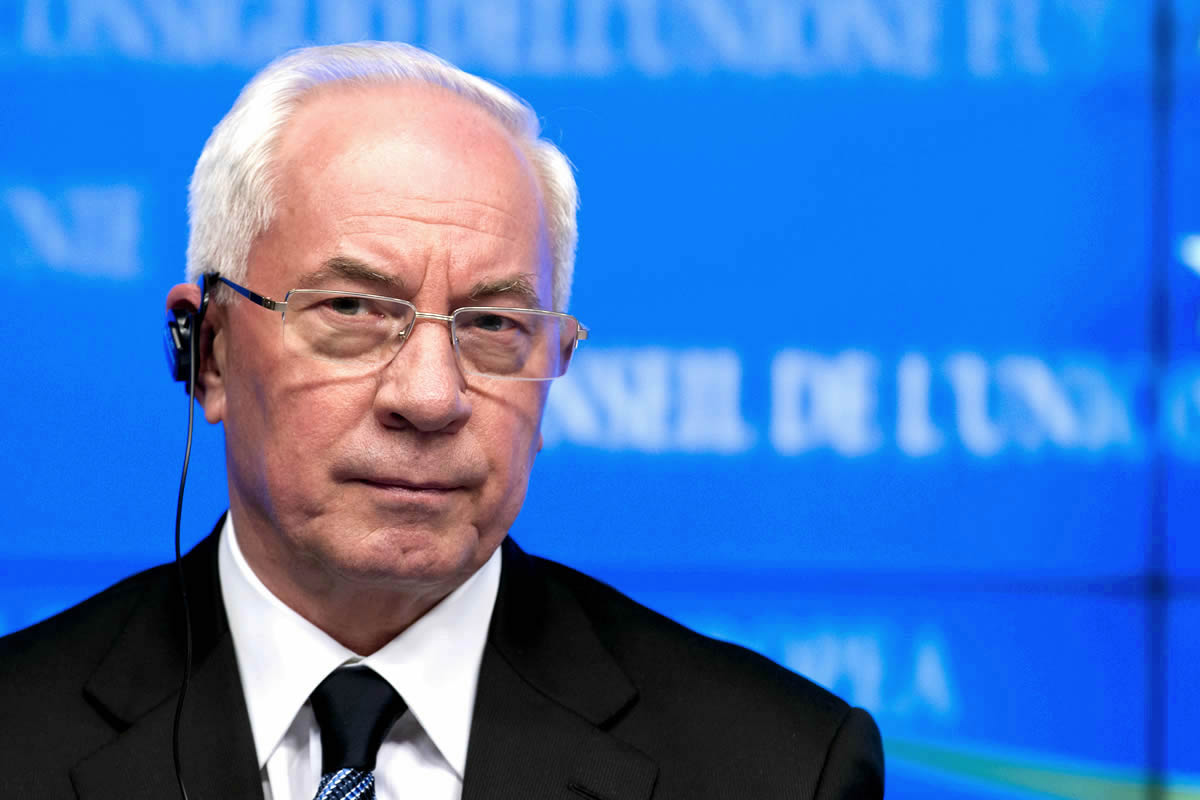 Ucraina: in Parlamento fiducia per il governo Azarov