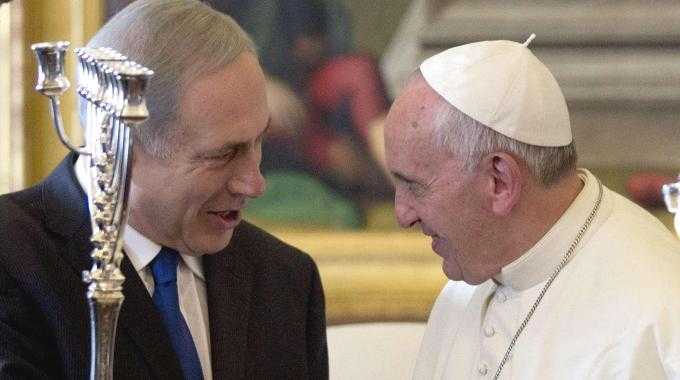 Il premier israeliano Netanyahu in visita dal Papa: «Affrontata la situazione in Medio Oriente»