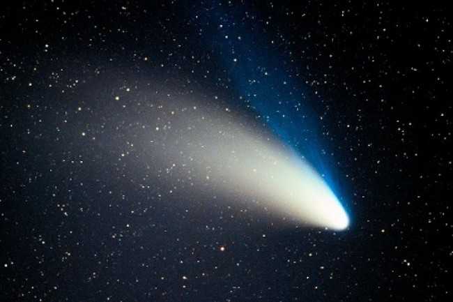 La cometa Ison divide gli astrofisici: polverizzata dal sole o solamente in ritardo?