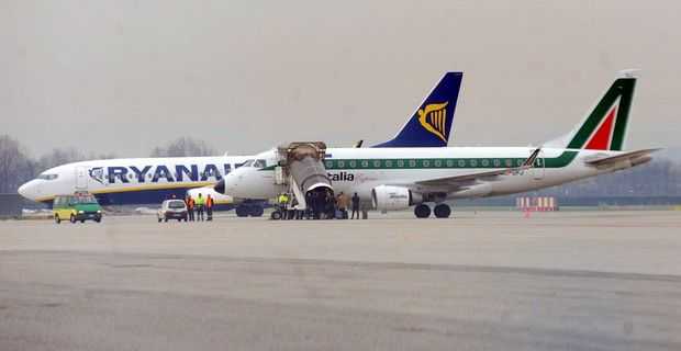 Ryanair propone collaborazione ad Alitalia. Alitalia rifiuta