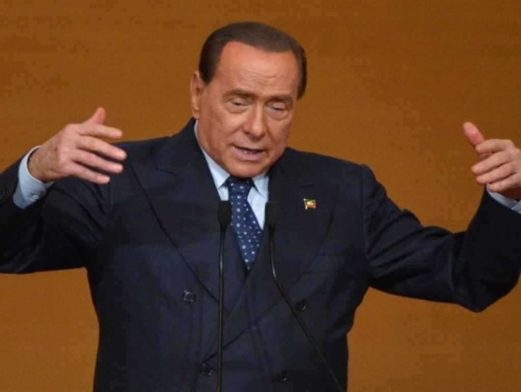 Mediaset, Berlusconi gioca i "jolly americani": «Nuove testimonianze per la revisione del processo»