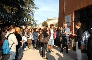 Modena, liceo Sigonio: tre classi alle Marconi e turni a rotazione