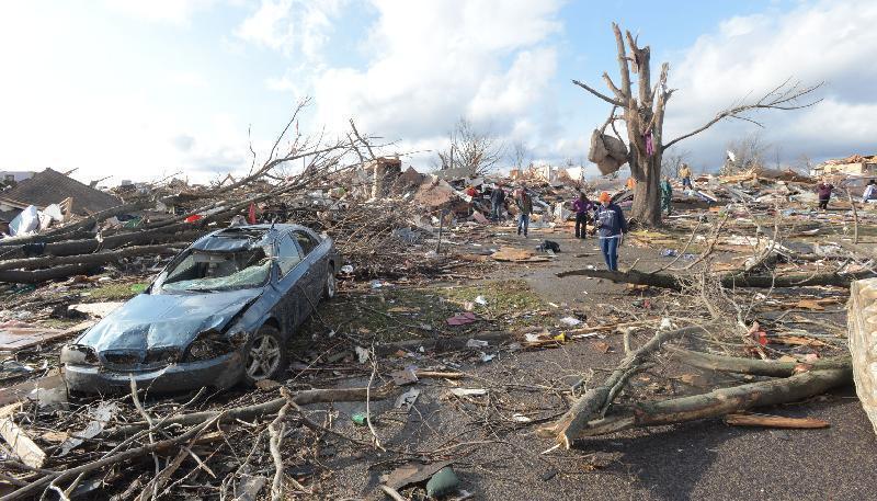 Stati Uniti: 80 tornado colpiscono il Midwest. Almeno 8 vittime