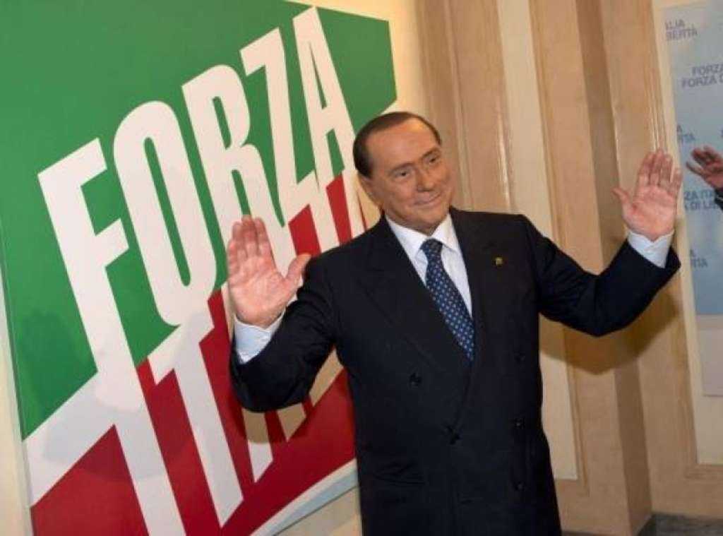L'ultimatum di Berlusconi: «Chi non si riconosce più nel nostro movimento è libero di andarsene»