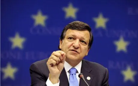 Allarme da Bruxelles: "L'Italia sempre più povera"