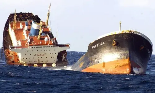Naufragio Prestige: assolti comandante e responsabile della Marina