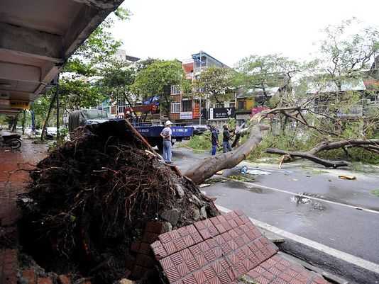 Tifone Haiyan: 14 morti in Vietnam, disagi in Cina