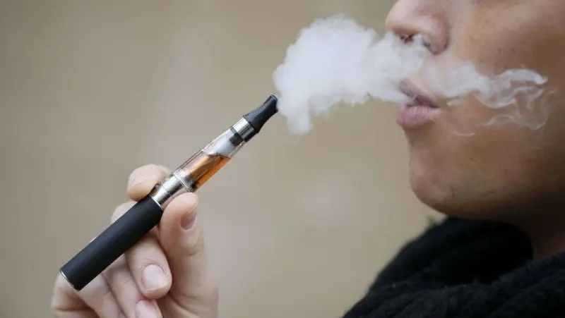 Sigarette elettroniche: si potranno fumare nei bar e luoghi pubblici